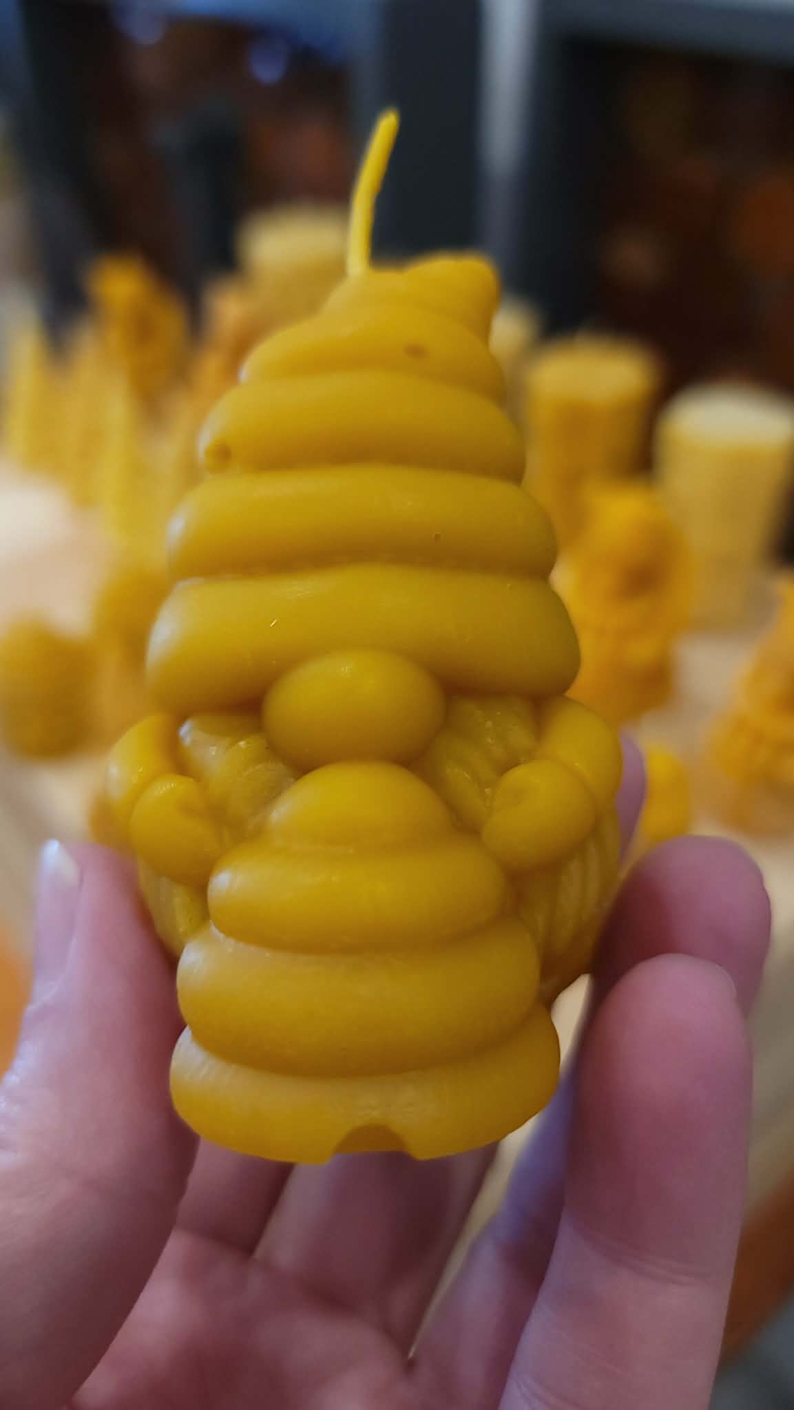 CHANDELLE À LA CIRE D'ABEILLE GNOME